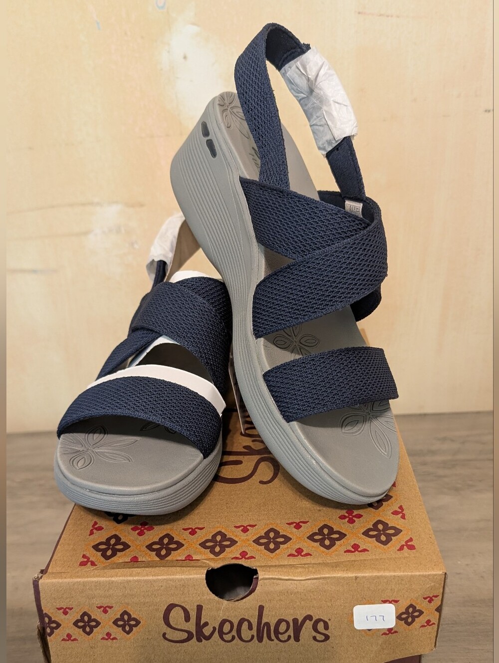 Skechers Navy Pier-Lite Night Owl  Sandals Women's 8.5 New In Box